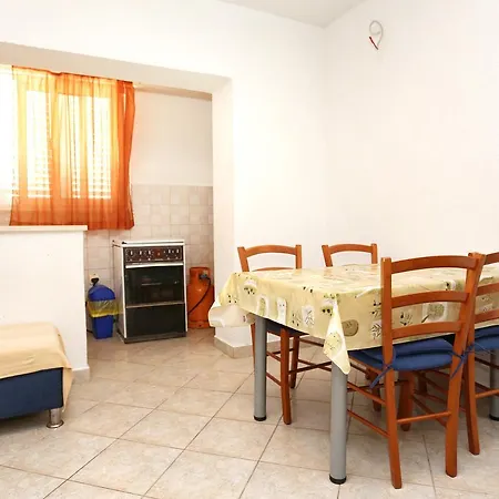 Διαμέρισμα Sreser 10138c *